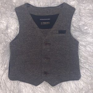 Mayoral boys vest - 9 months